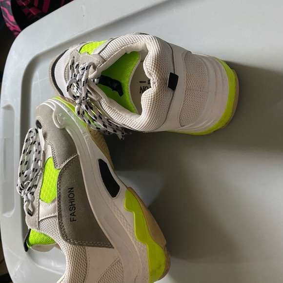 Fashion Sneakers - Picture 2 of 5